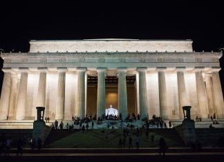 Developing a Legacy of Success The Lincoln Memorial at night.