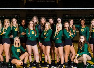 Golden Suns Win Consecutive Matches in Nebraska Golden Suns Volleyball Team Photo 2019