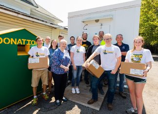 Tyson Gives 9,800 Pounds of Chicken to G&G Cupboard Tyson Donation to Green and Gold Cupboard September 2019