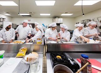 Hospitality To-Go Dinners Continue Thursday Night ATU Hospitality Students Fall 2018