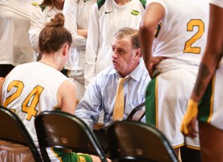 Golden Suns Heat Up in Third Quarter, Win 70-51