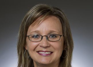 Cunningham Earns 2021 ATU Online Innovation Award Becky Cunningham ATU