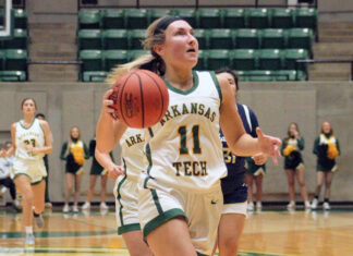 Tech Tidbits: Oglesby Shines Bright in Return to Line-Up Jalei Oglesby 11-14-2022