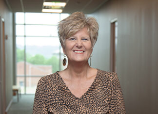 Weaver Earns 2023 ATU Faculty Senate Choice Award Tammy Weaver ATU Faculty Senate Choice Award