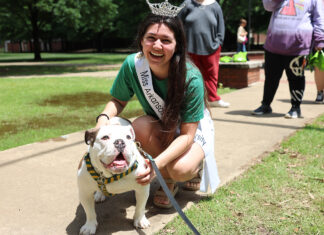 De-Stress Fest Designed to Help ATU Students Unwind Kate Manuel and Jerry De-Stress Fest 2024