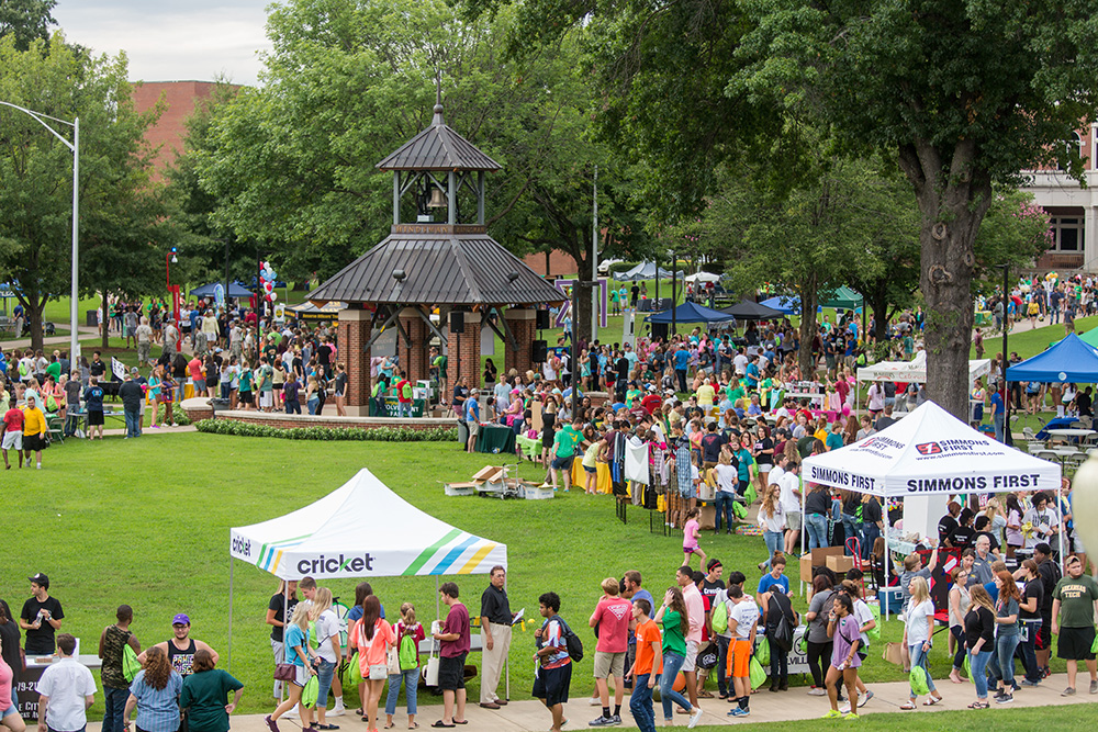 Involvement Fair at Hindsman Tower Looking North File Photo Involvement Fair at Hindsman Tower Looking North File Photo